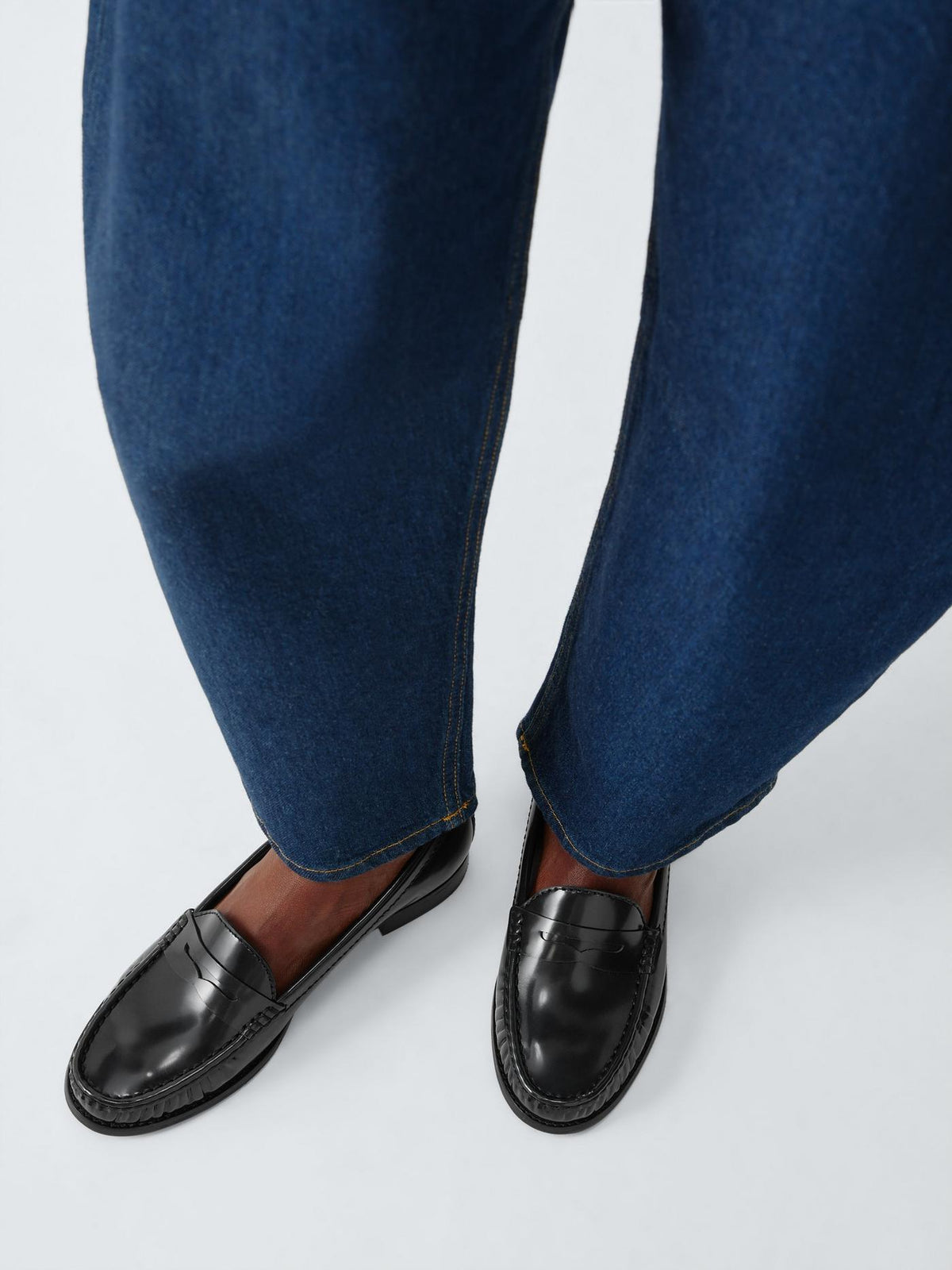 Women's Leather Loafers in Black view 2 | leather loafers | SAVINTARI