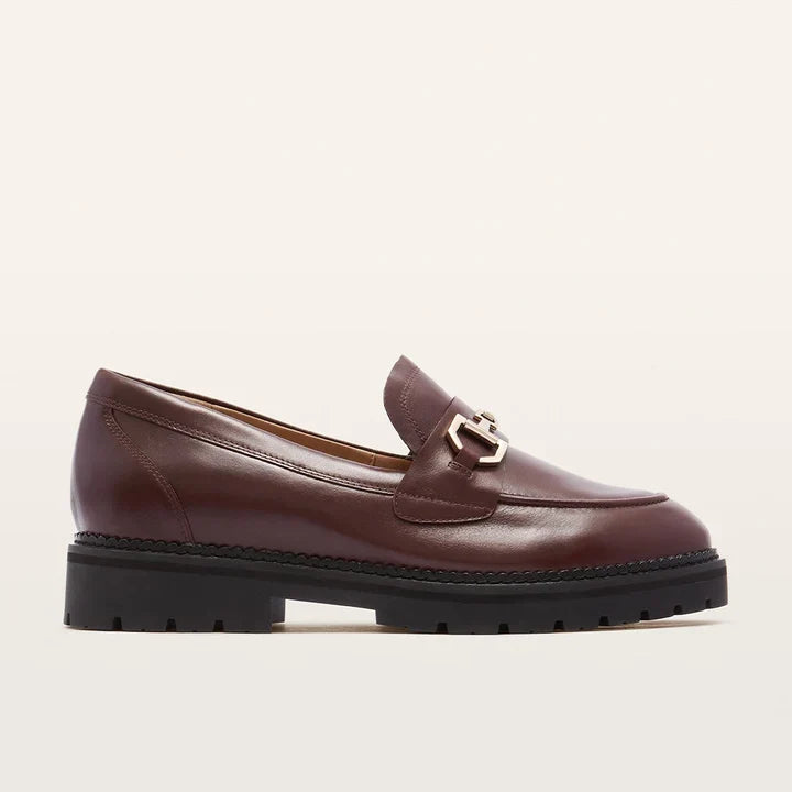 Women's Leather Loafers in Burgundy | burgundy loafers | SAVINTARI