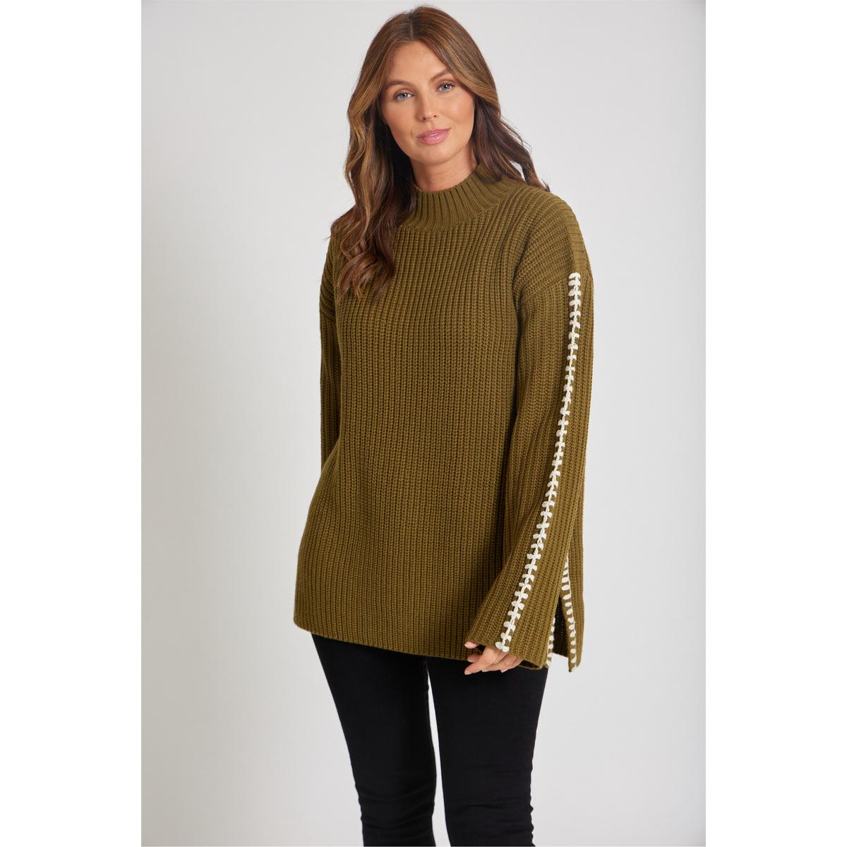 Women's Contrast Stitch Crew Neck Jumper - Black | SAVINTARI women's jumper