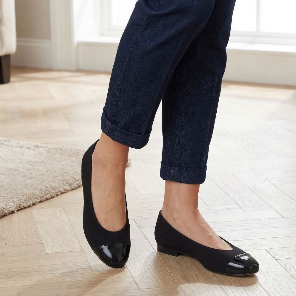 Women's Black Suede Ballet Flats in Black view 5 | black suede ballet flats | SAVINTARI