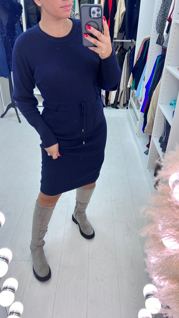 SAVINTARI Pebbles Plain Pocket Detailed Toggle Cinched Waist Knit Jumper Dress