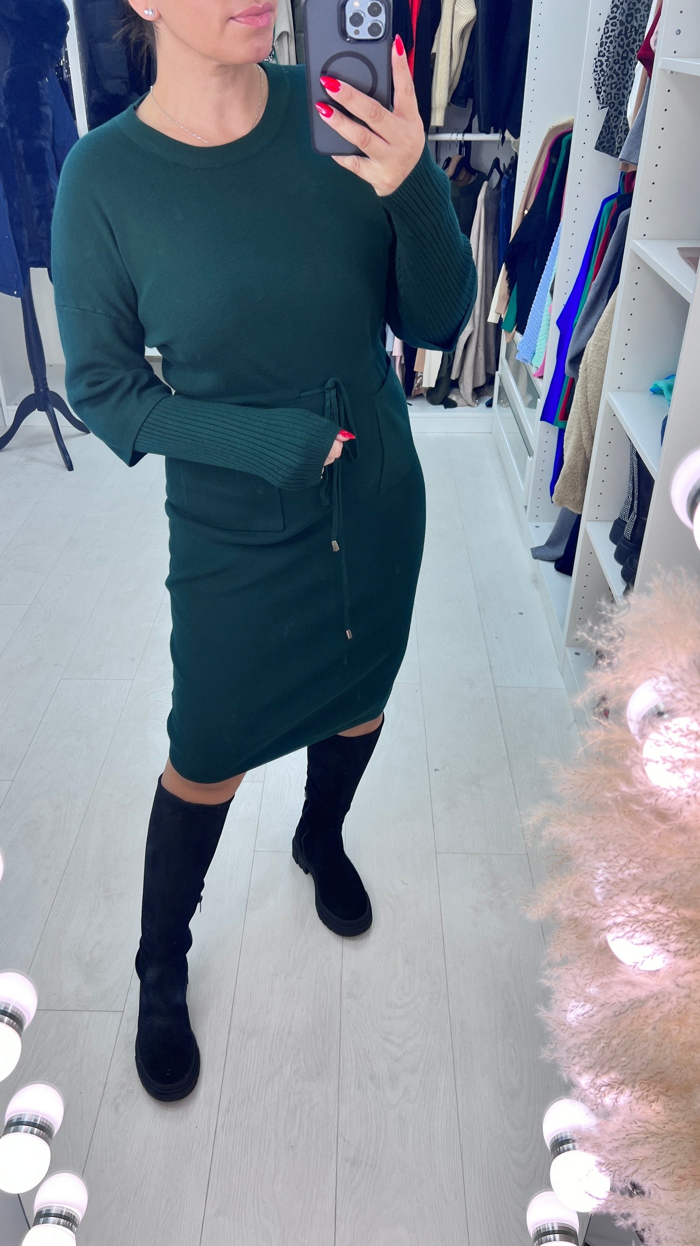 SAVINTARI Pebbles Plain Pocket Detailed Toggle Cinched Waist Knit Jumper Dress
