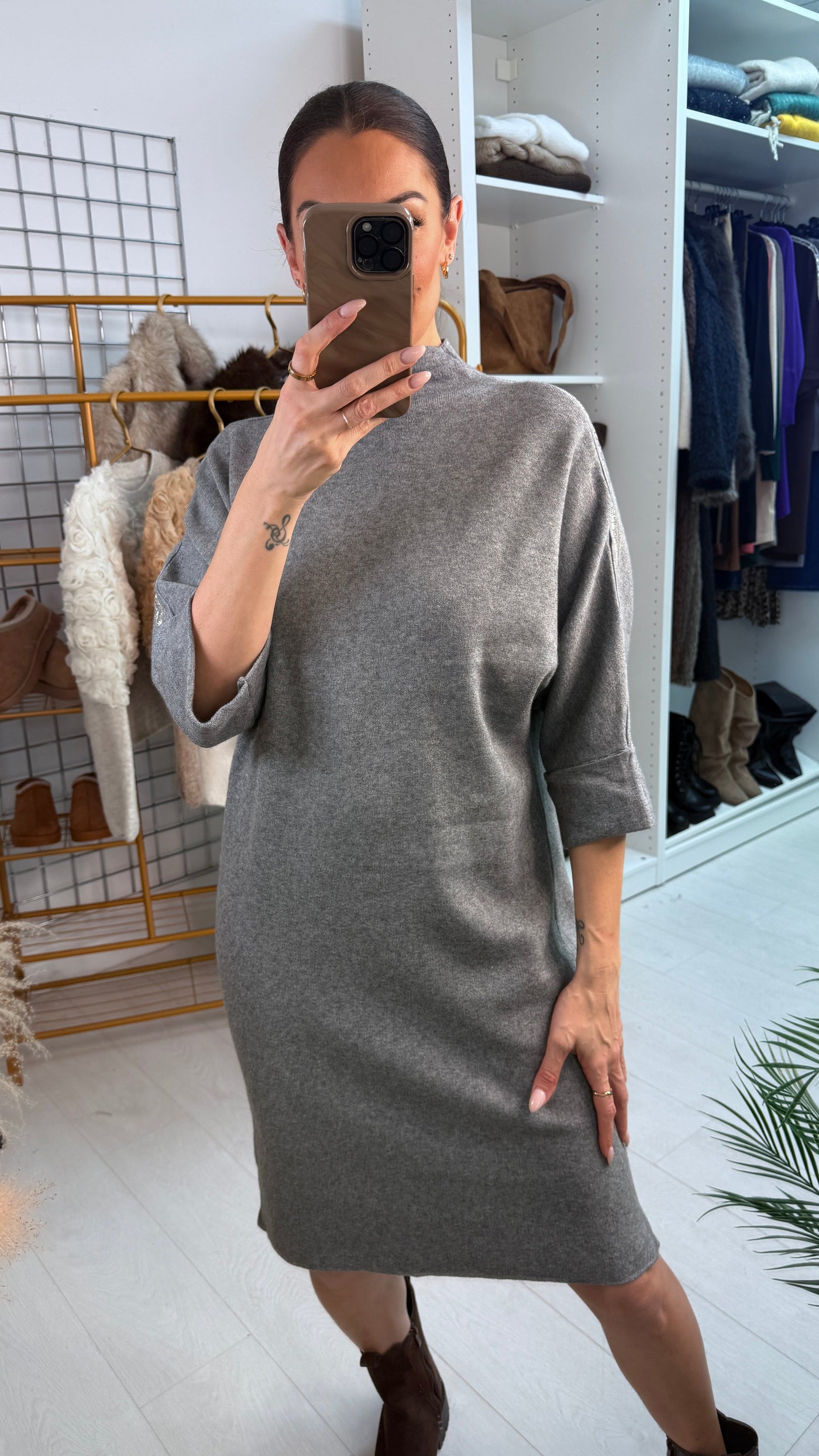 SAVINTARI Otis Plain Embellished 3/4 Sleeve Jumper Dress