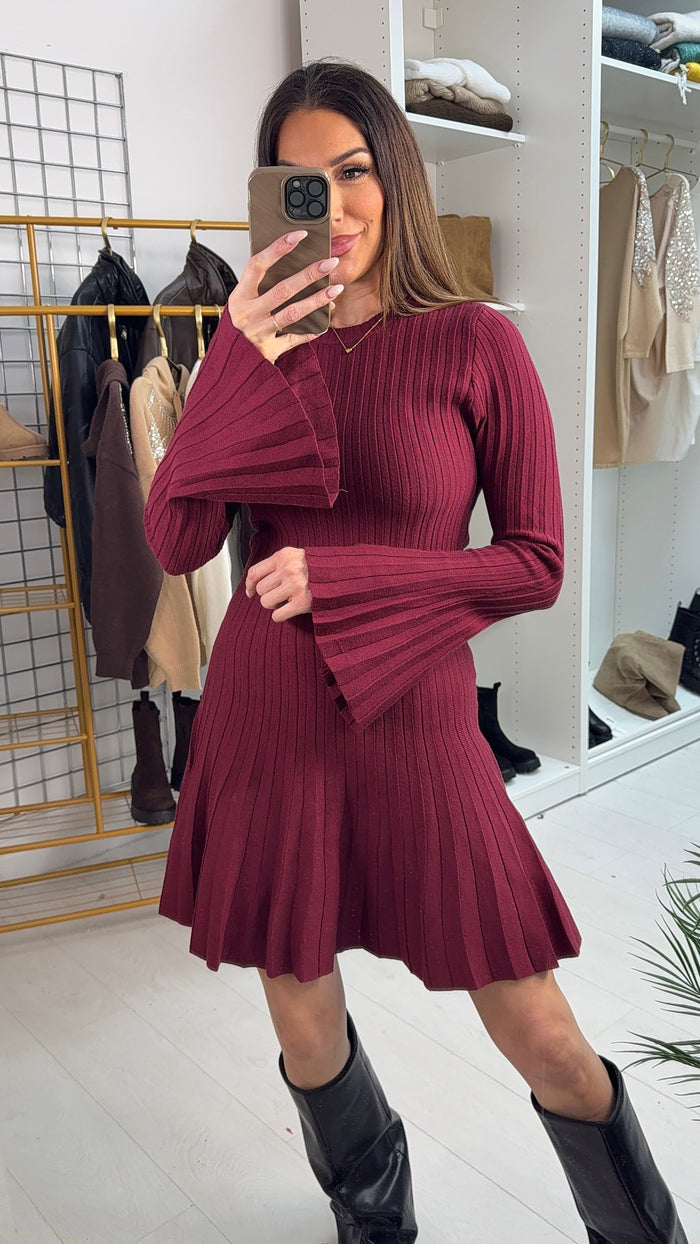 SAVINTARI Valentine Plain Pleated Bell Sleeve Jumper Dress