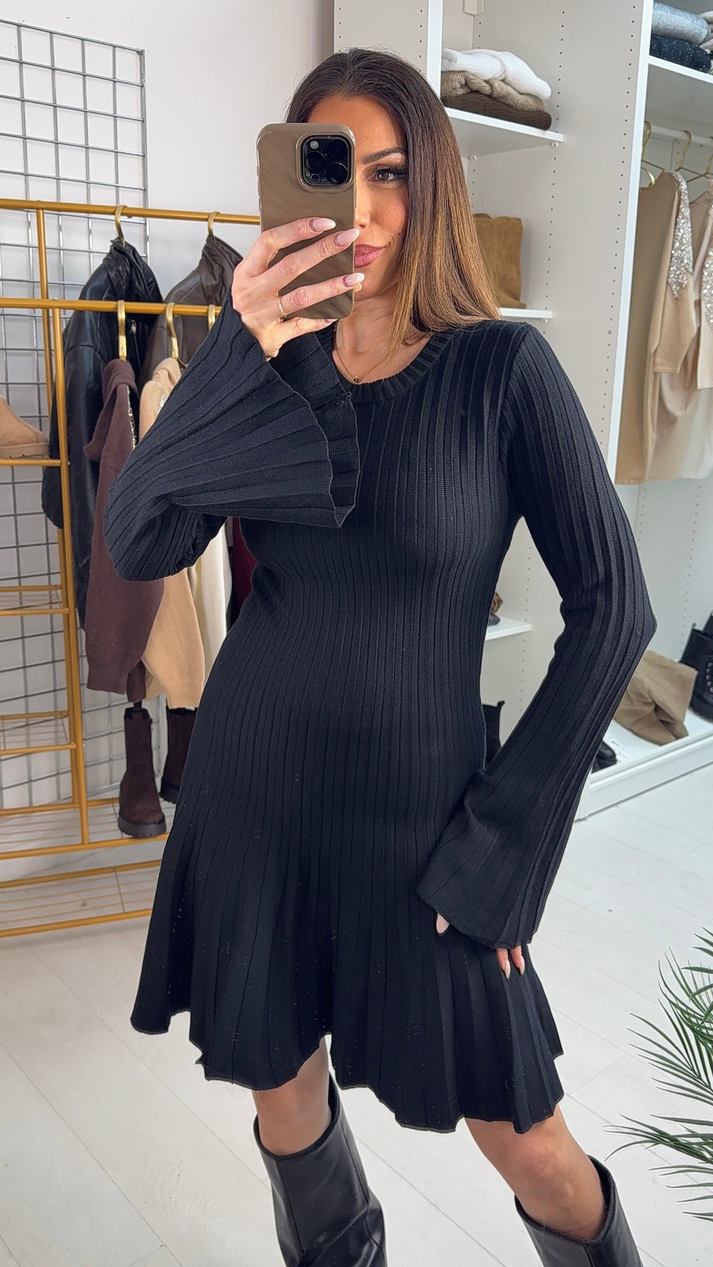 SAVINTARI Valentine Plain Pleated Bell Sleeve Jumper Dress