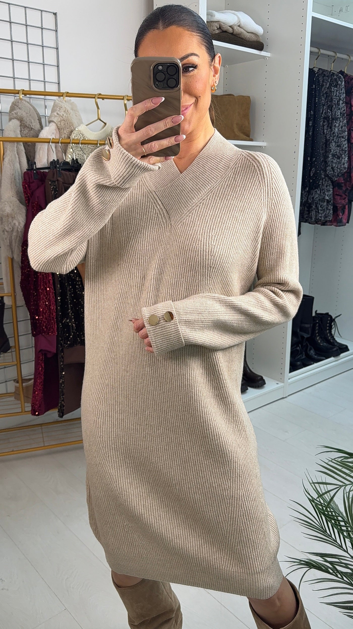 SAVINTARI Pammie Plain V Neck Ribbed Jumper Dress