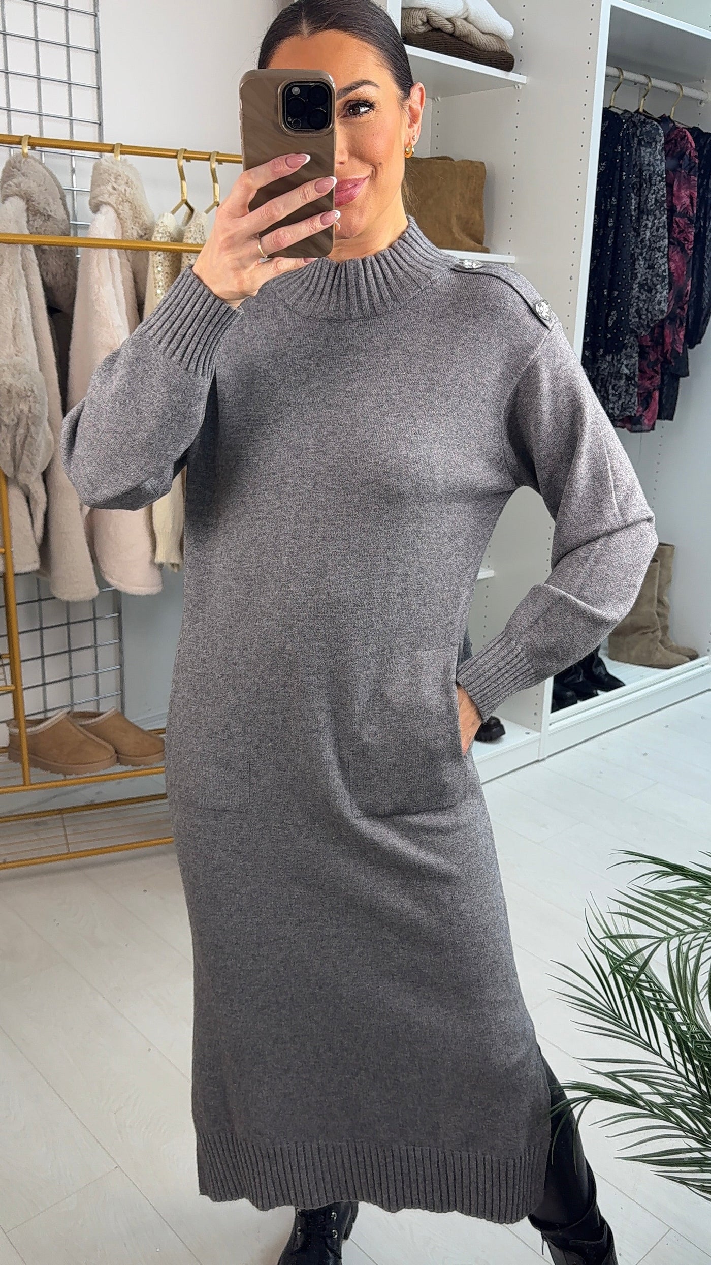 SAVINTARI Keliah Plain Heart Embellished Sleeve Jumper Dress