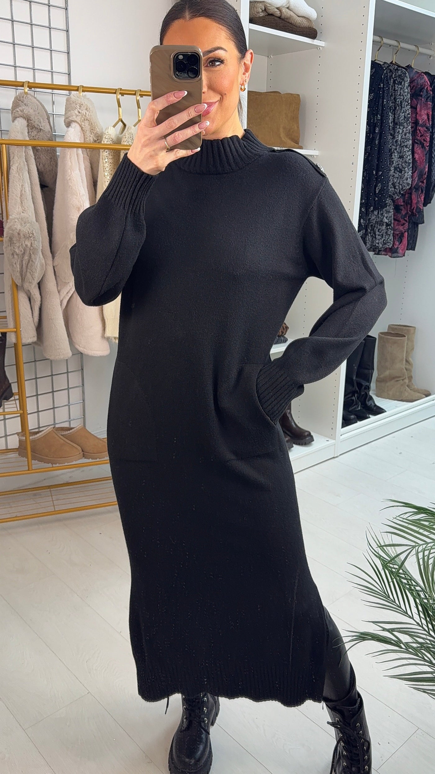 SAVINTARI Keliah Plain Heart Embellished Sleeve Jumper Dress