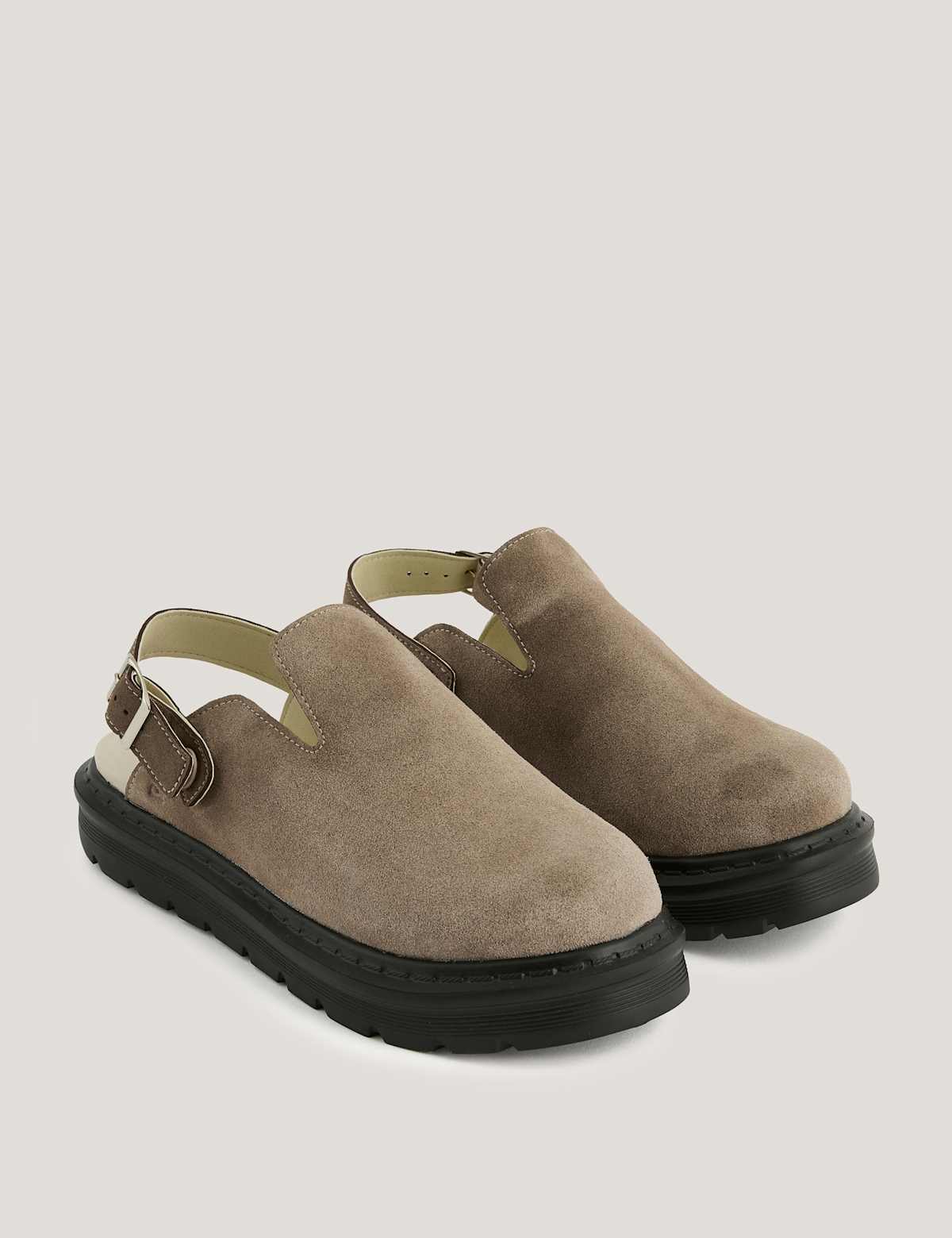 Women's Pearl Flat Mules - Black | SAVINTARI
