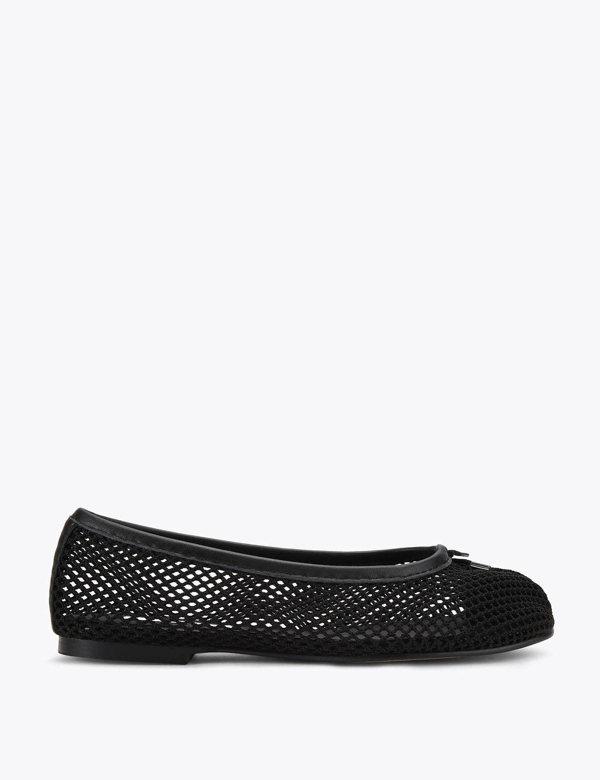 Women's Ballet Flats in Black view 2 | ballet flats | SAVINTARI