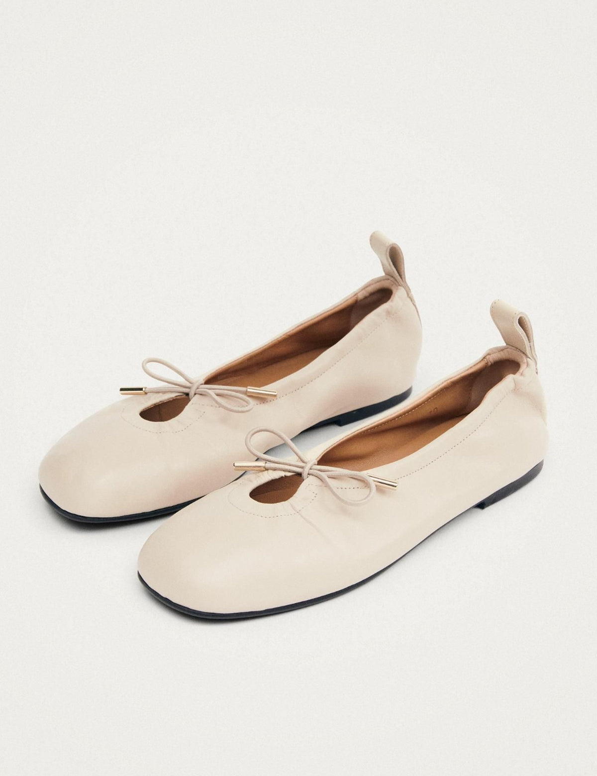 Women's Ballet Flats in Cream view 5 | ballet flats | SAVINTARI