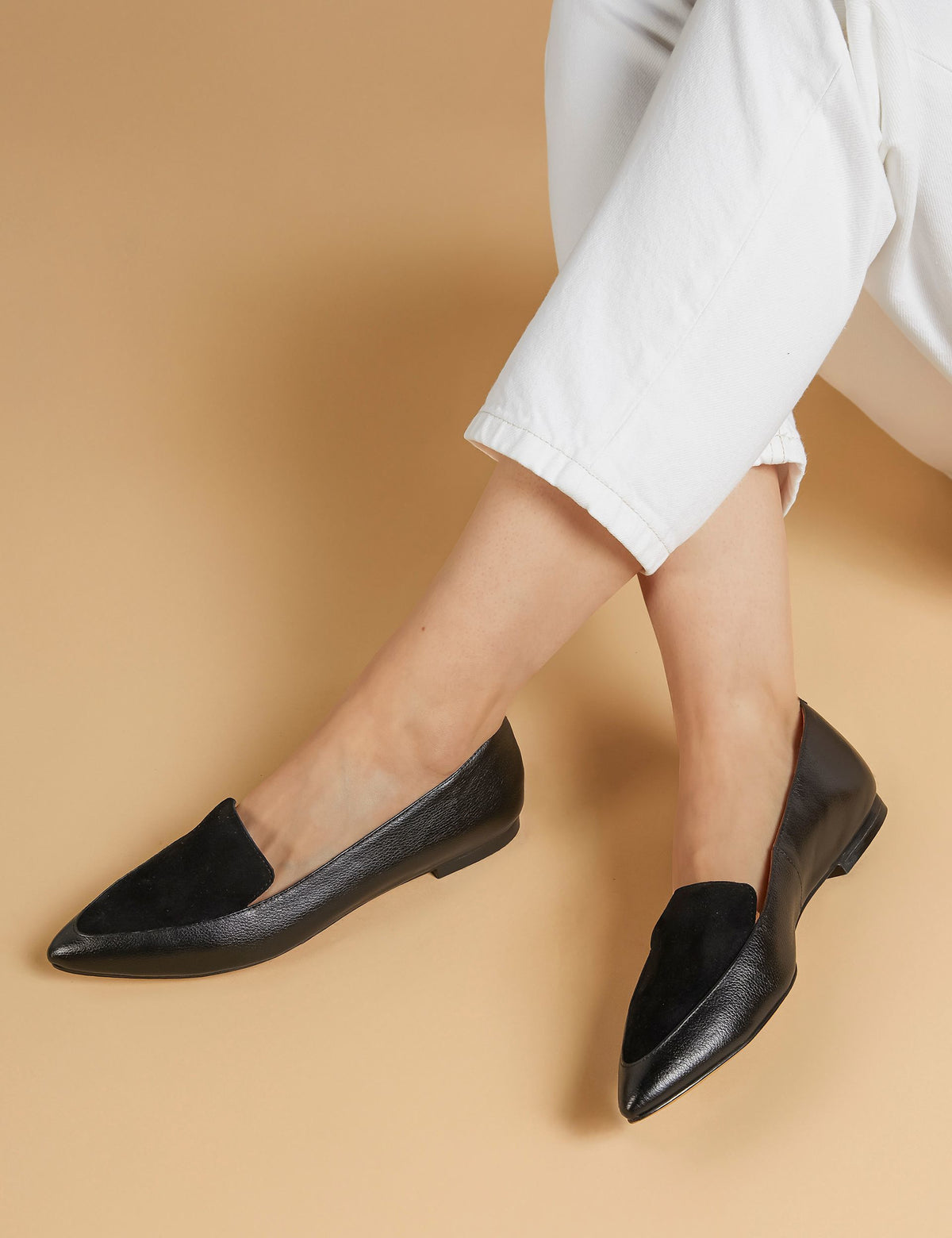 Women's Ballet Flats in Black view 2 | ballet flats | SAVINTARI