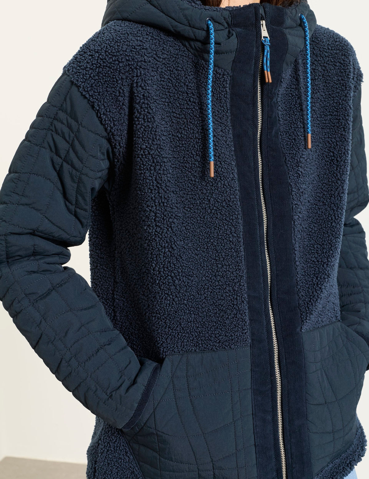 Women's Borg Jacket in Navy view 6 | borg jacket | SAVINTARI
