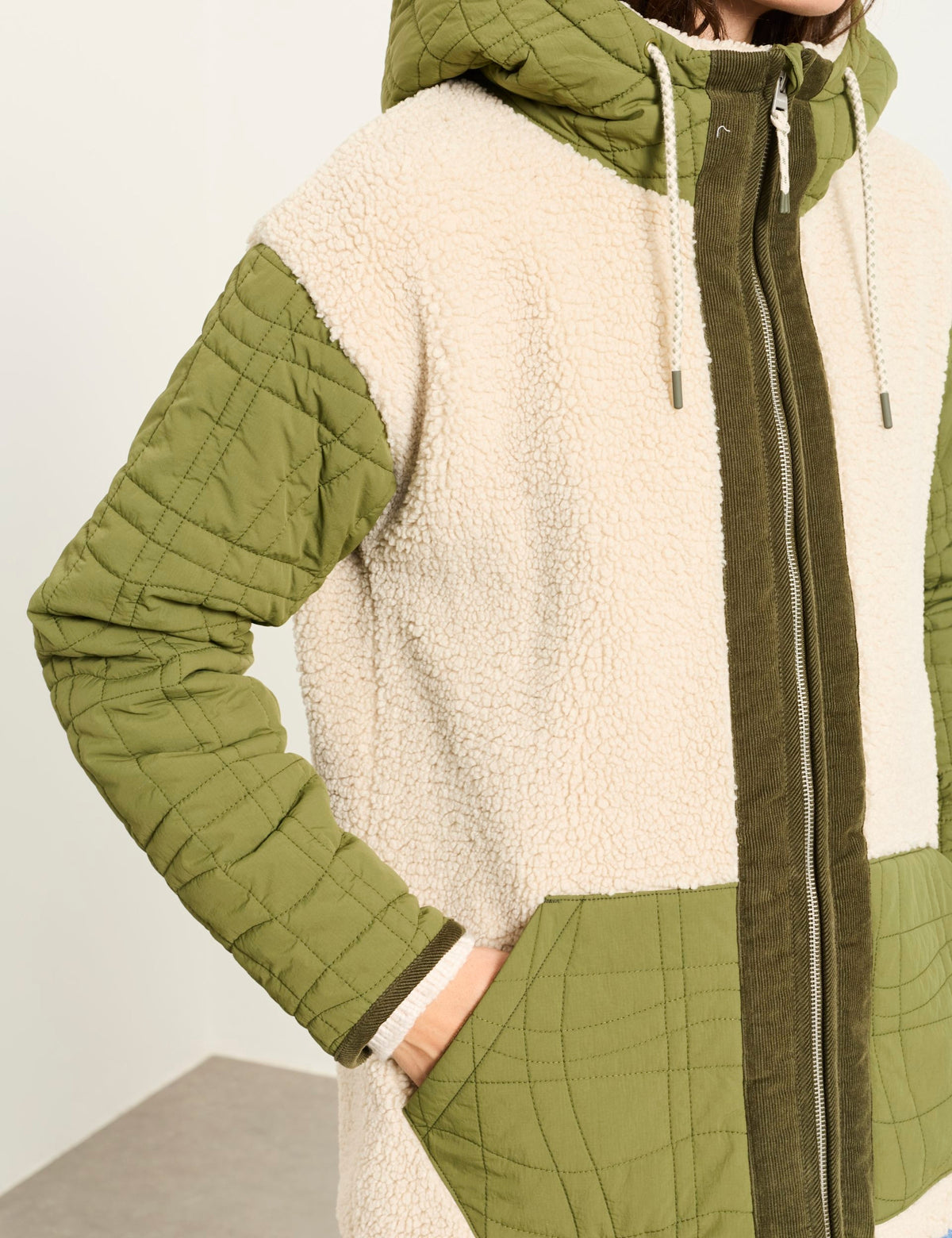Women's Borg Jacket in Green view 4 | borg jacket | SAVINTARI