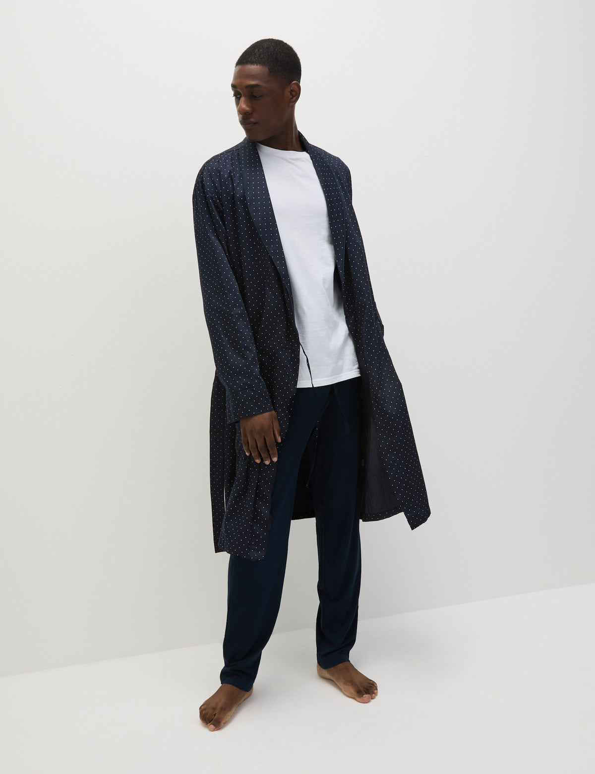 Men's Dressing Gown in Navy view 3 | dressing gown | SAVINTARI