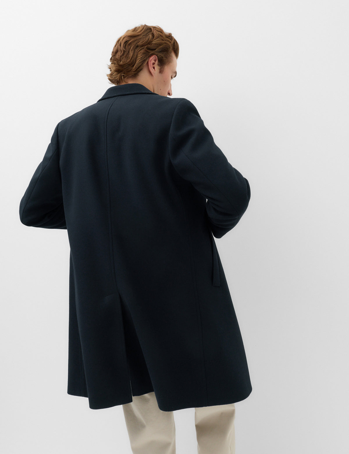 Men's Overcoat in Navy view 5 | mens overcoat | SAVINTARI