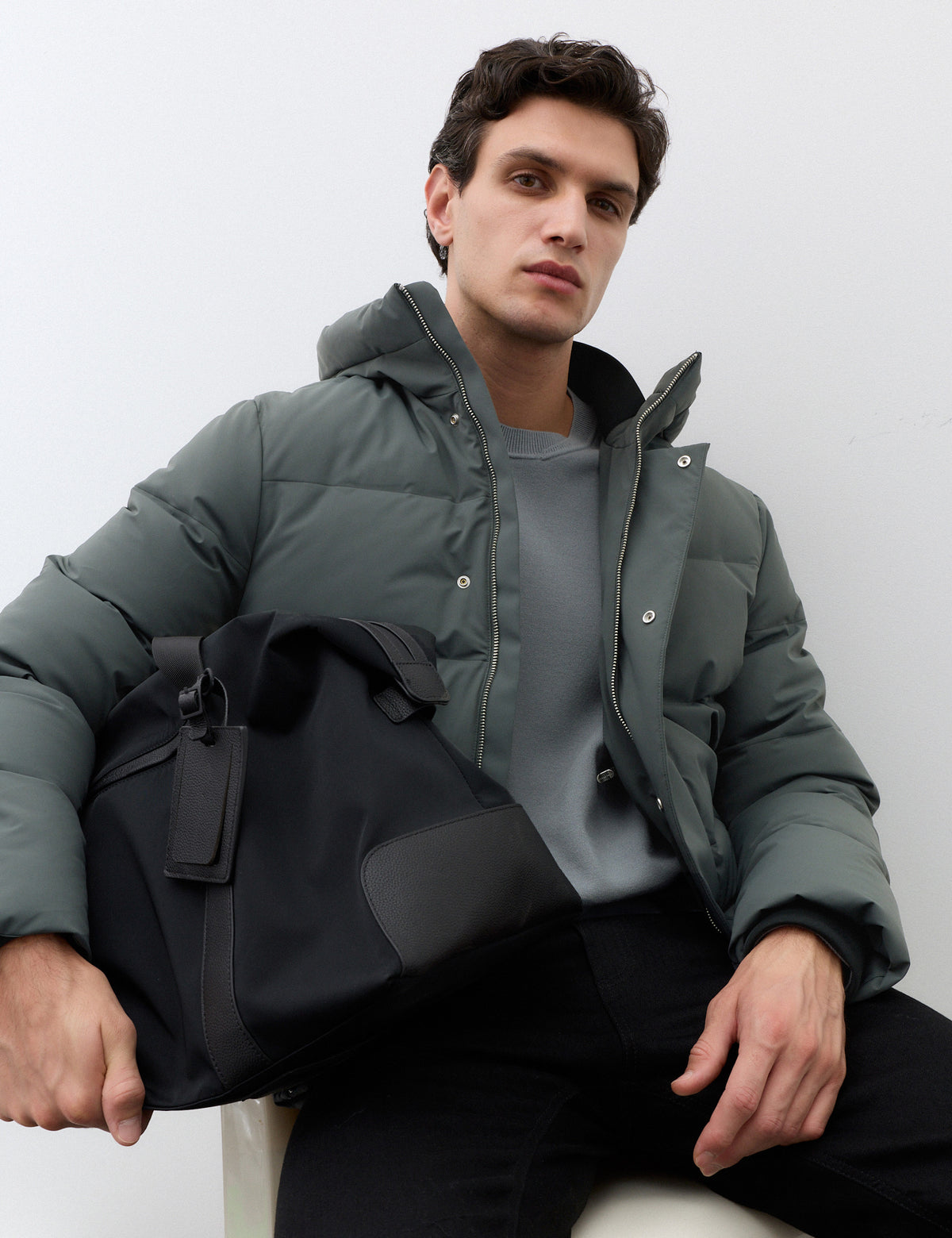 Men's Puffer Jacket in Charcoal view 5 | puffer jacket | SAVINTARI
