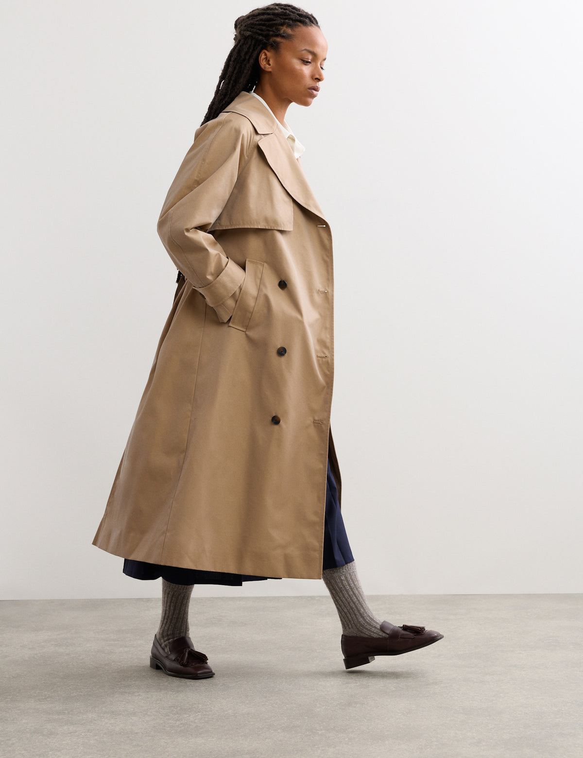 Women's Trench Coat in Camel view 6 | trench coat | SAVINTARI
