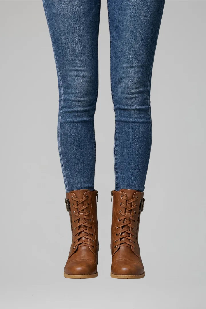 Women's Lace-Up Ankle Boots in Brown | lace up ankle boots | SAVINTARI